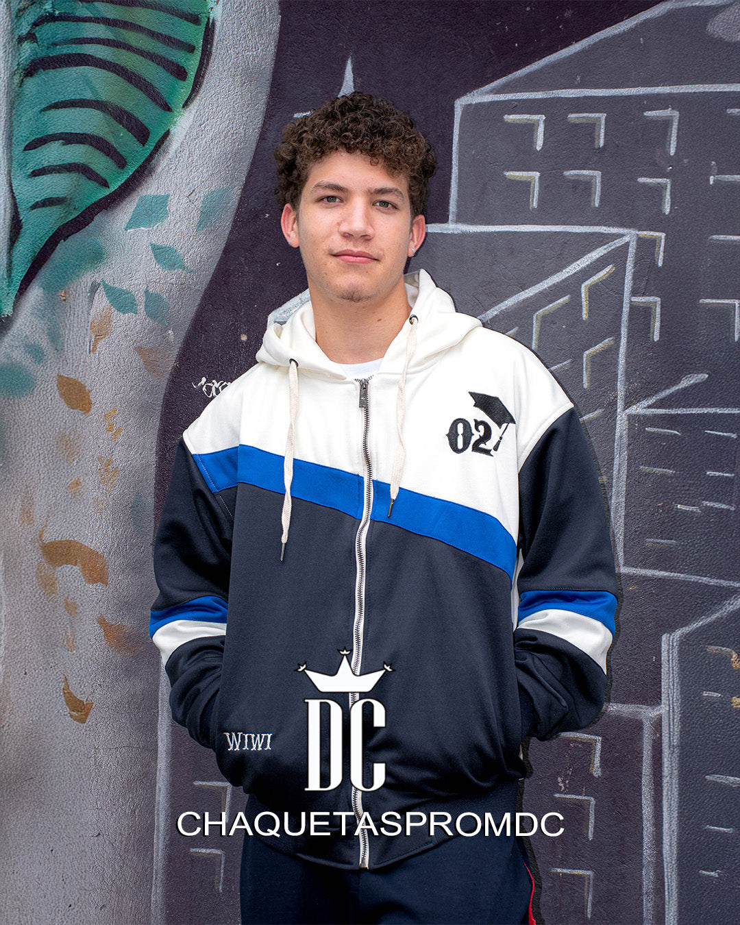 CHAQUETA EN PERCHADO CON CORTES DIAGONALES