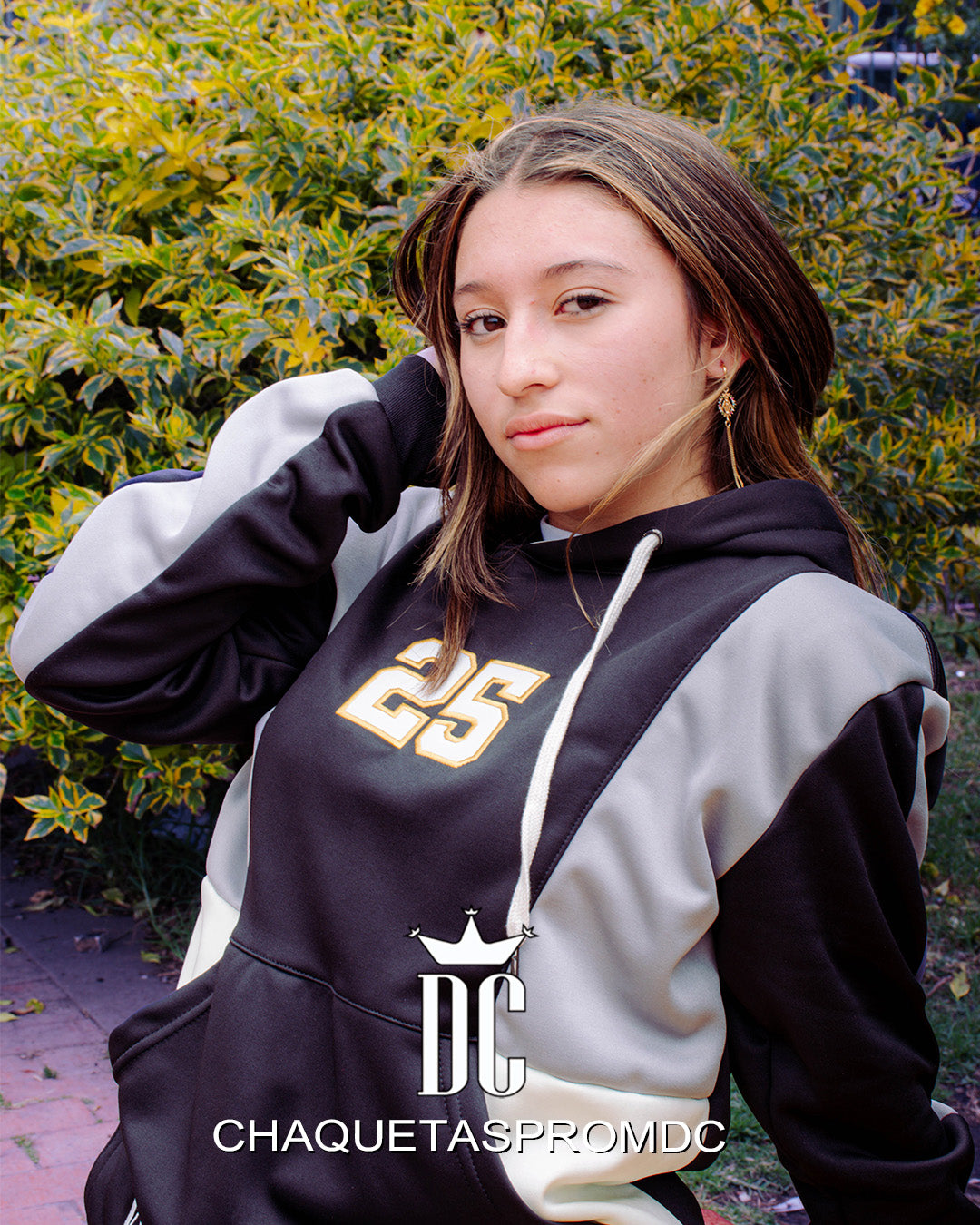 HOODIE DE CORTES LATERALES Y EN MANGAS, NEGRO/GRIS