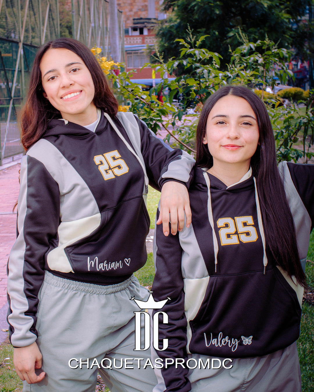 HOODIE DE CORTES LATERALES Y EN MANGAS, NEGRO/GRIS