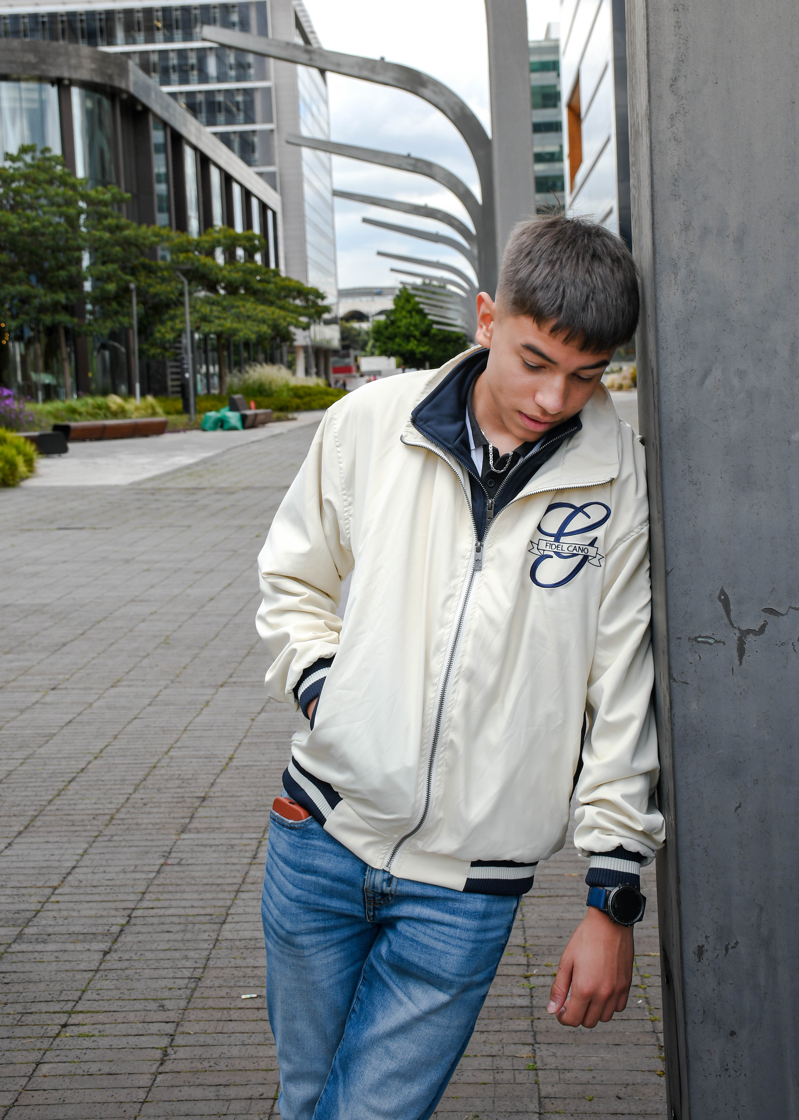 ESTRUCTURADA CON DOBLE CUELLO, BEIGE/AZUL