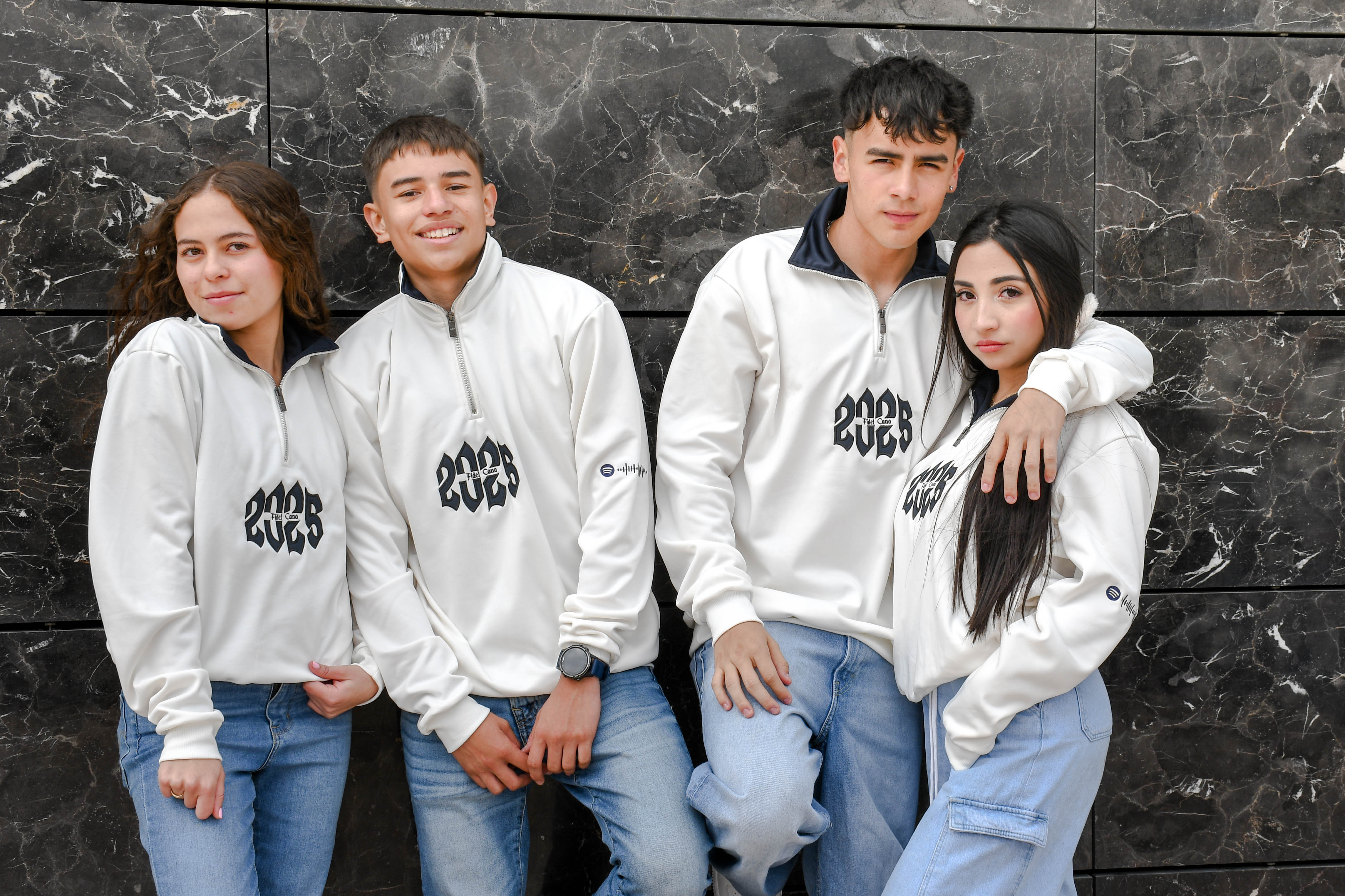 HOODIE DE CUELLO UNICOLOR, BEIGE