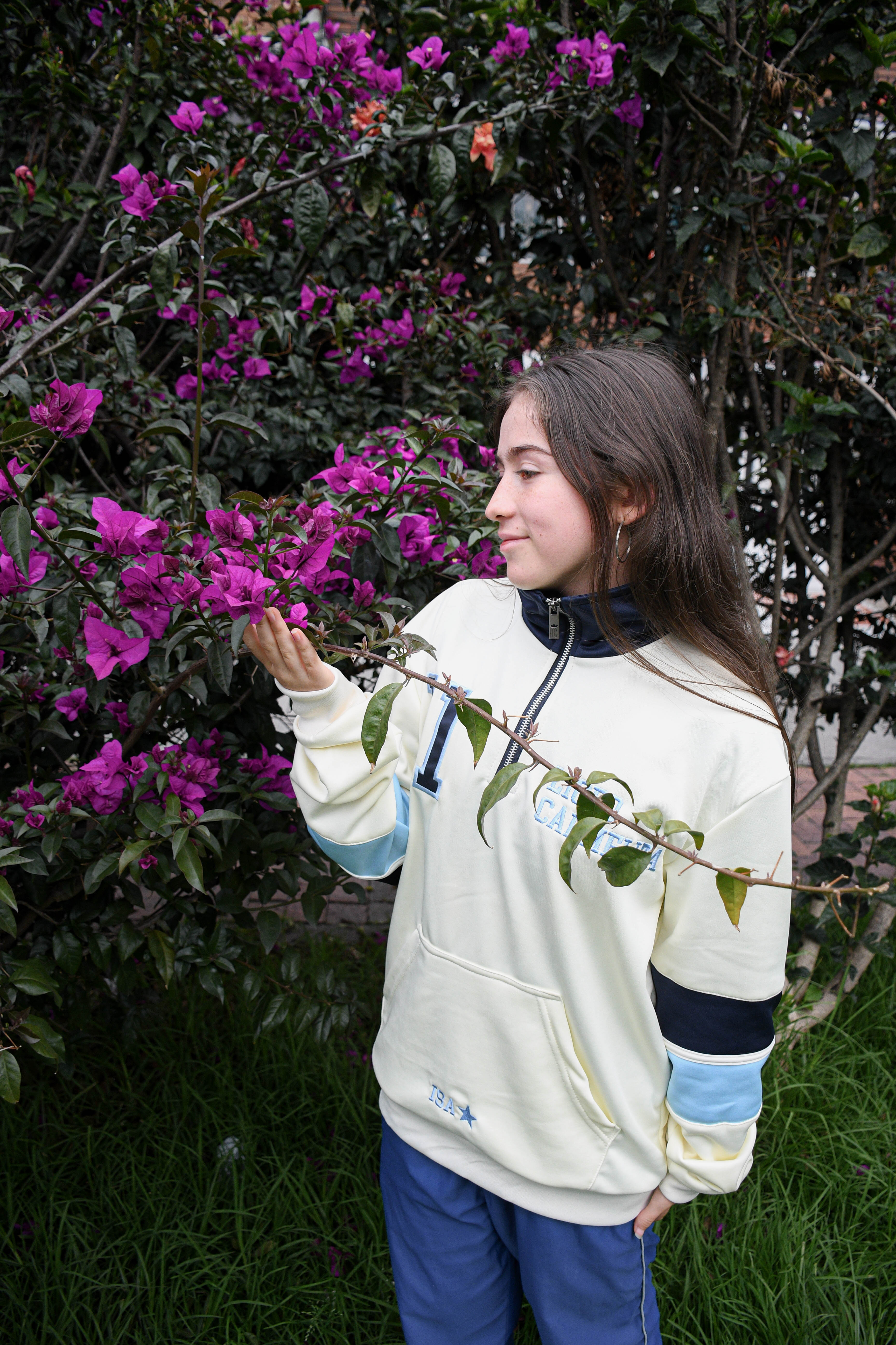 HOODIE DE CUELLO CON CUELLO CONTRASTANTE, BEIGE