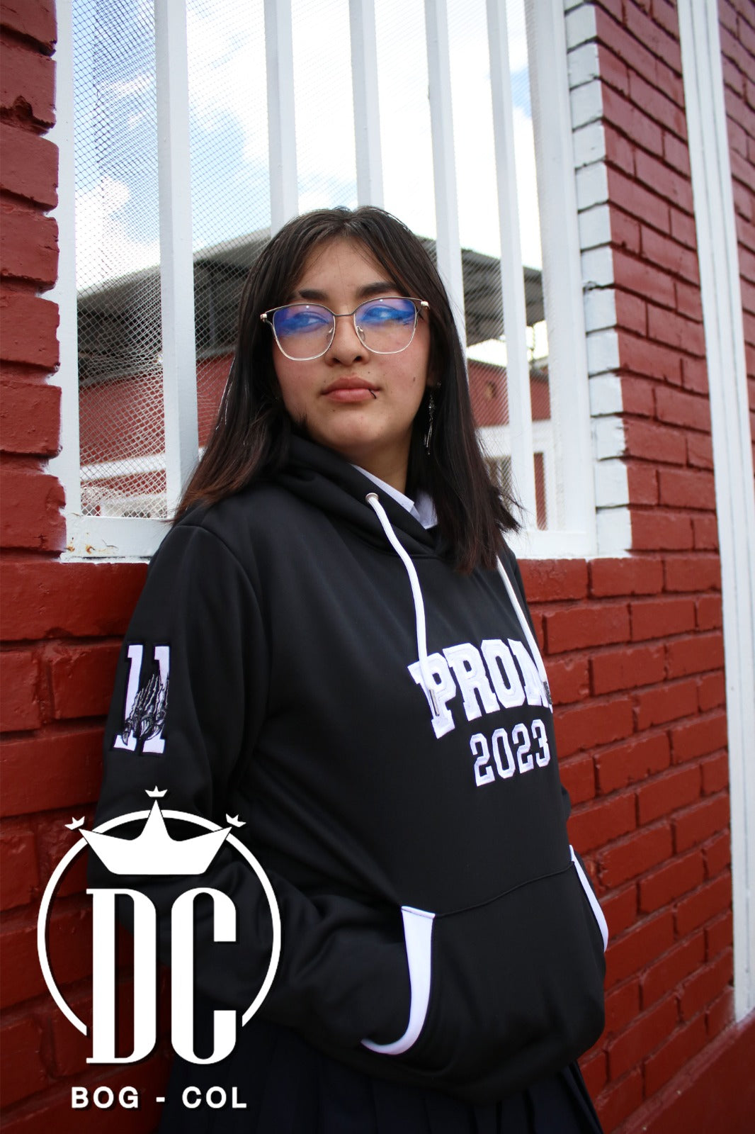 HOODIE BASICO NEGRO